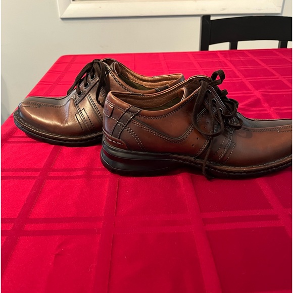 Clarks Men's Touareg Vibe Oxfords men’s size 8 great condition, son outgrew them - Picture 2 of 7